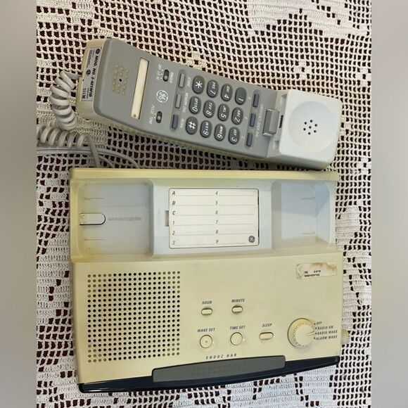 Vintage GE Landline Telephone and FM/AM Clock Radio Alarm Combo | phone - Picture 8 of 9